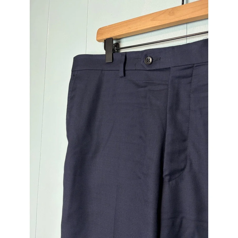Jos. A. Bank Traveler Collection Chelsea Navy Wool Suit 46R 35 Regular Mens